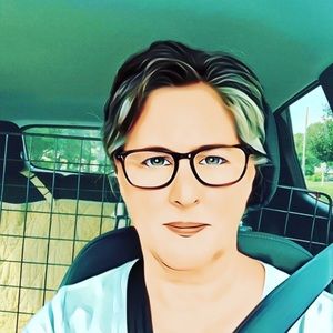 Meet your Posher, Denise